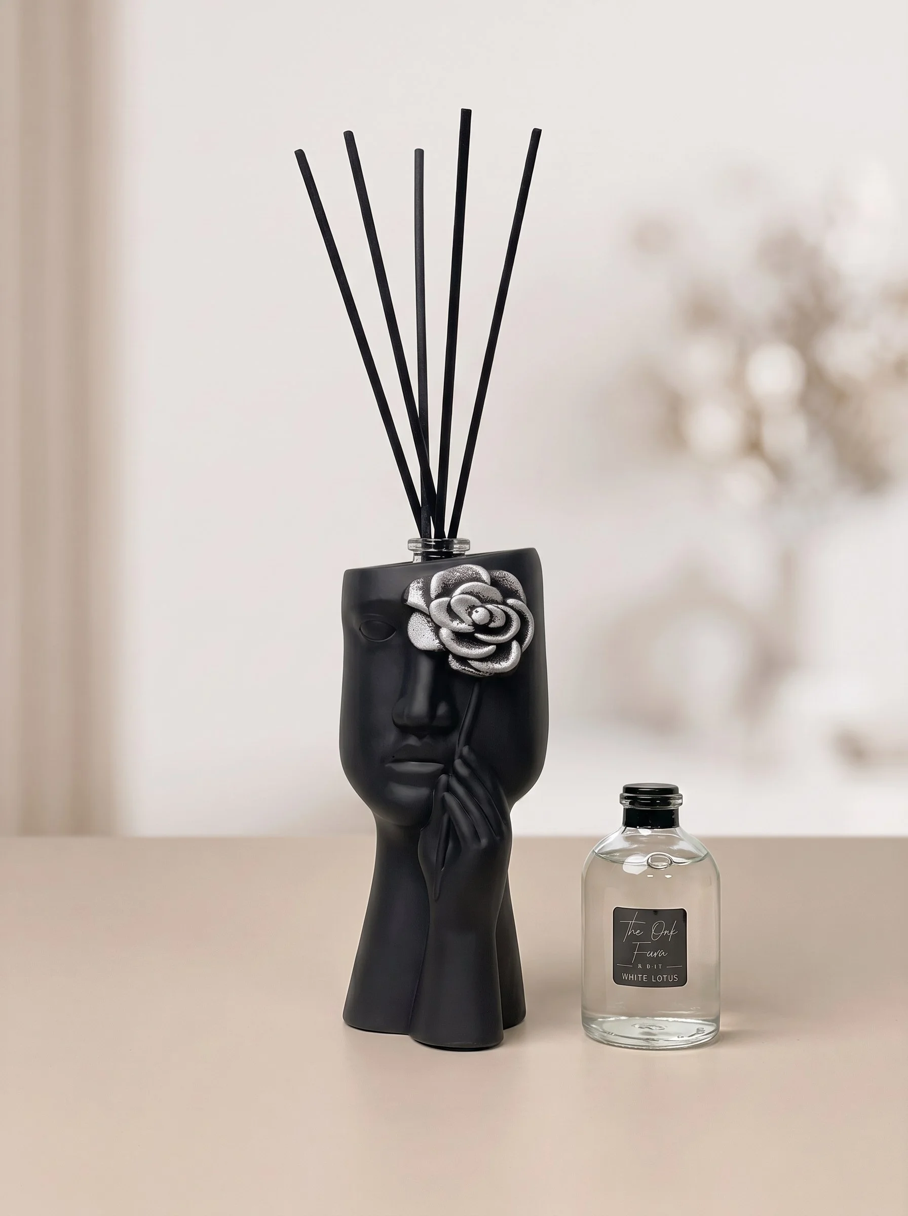 Namų kvapas „Didelė Shy 50ml“ + 50 ml papildymas 🎁 dovanu! Namų kvapas „Didelė Shy 50ml“ + 50 ml papildymas 🎁 dovanu!