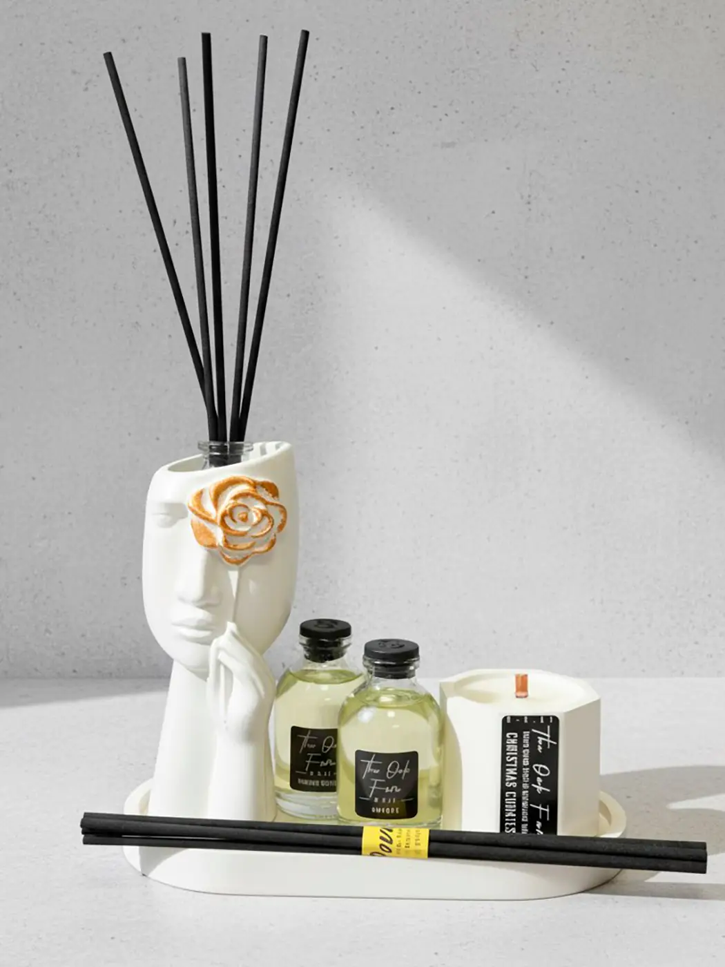 Baltas rinkinys: Figūrėlė „Shy” + 2 buteliukai su aromatu + žvakė + padėkliukas + 2 lazdelių komplektai! Baltas rinkinys: Figūrėlė „Shy” + 2 buteliukai su aromatu + žvakė + padėkliukas + 2 lazdelių komplektai!