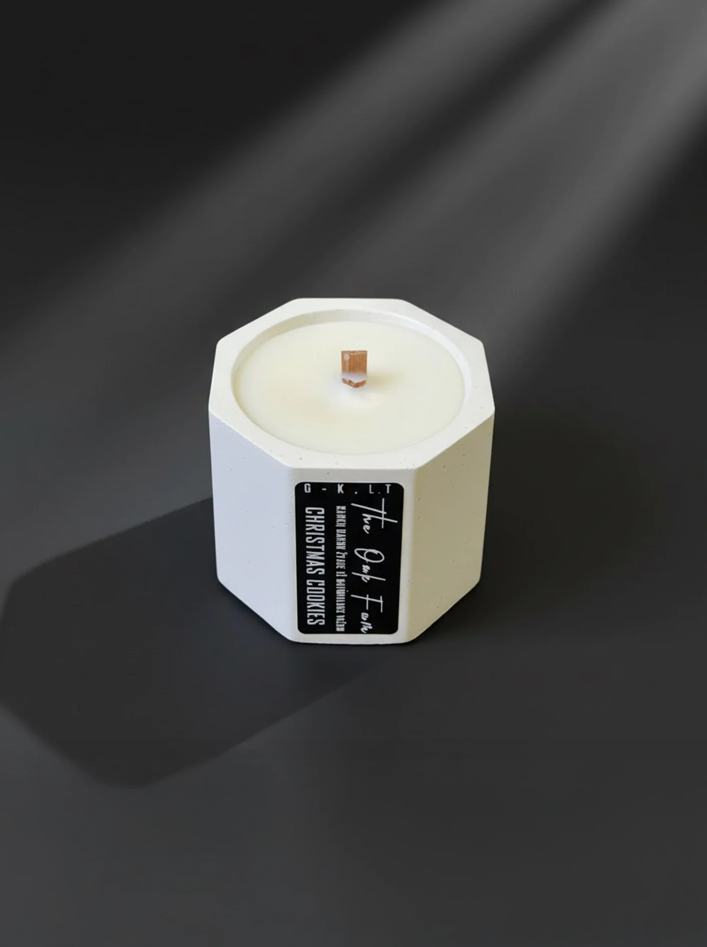 Natūralaus vaško aromatinė žvakė baltame gipsiniame indelyje (45g) Natūralaus vaško aromatinė žvakė baltame gipsiniame indelyje (45g)