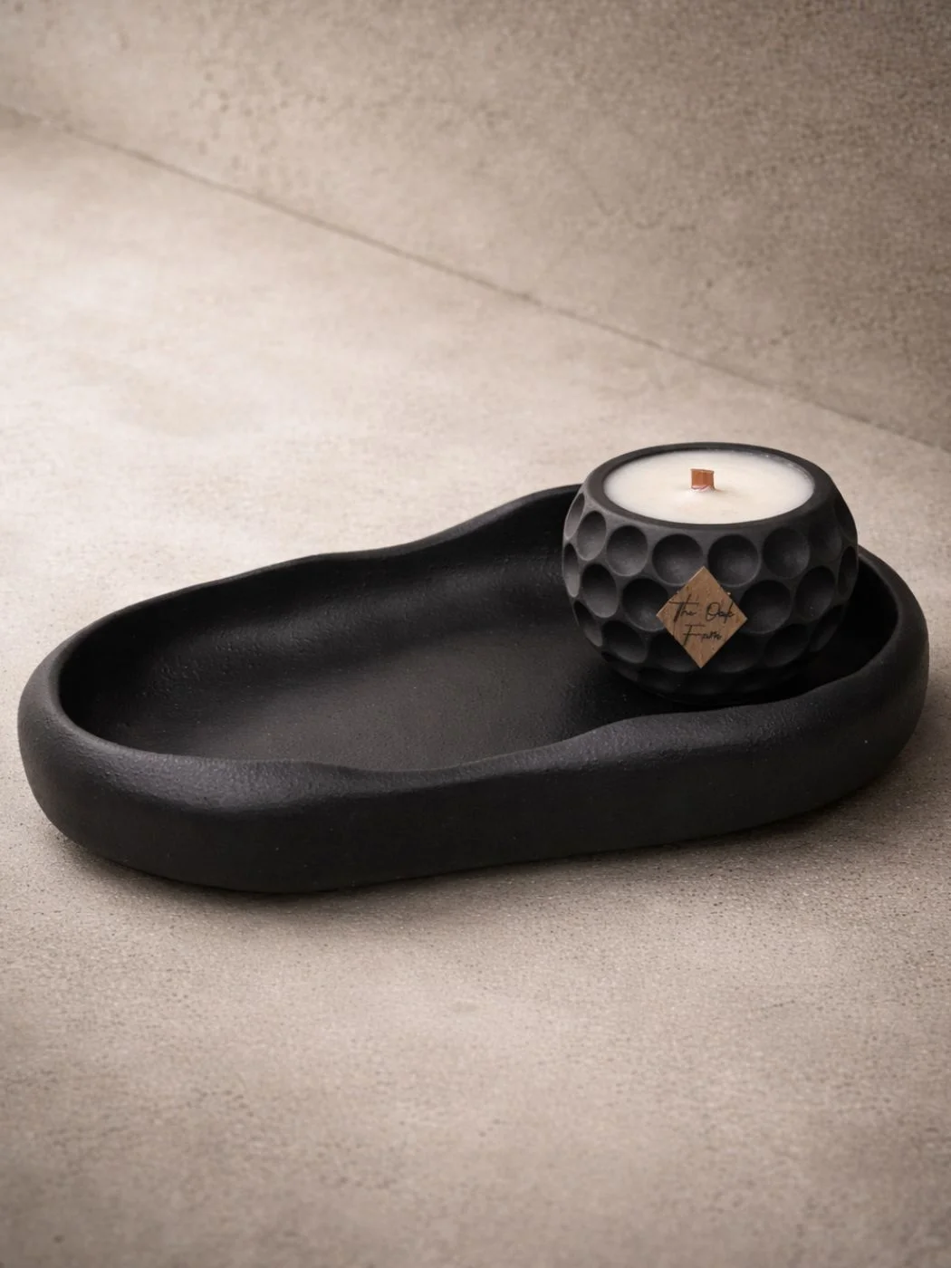 Gipsinis padėkllas „Juoda Banga” Gipsinis padėkllas „Juoda Banga”